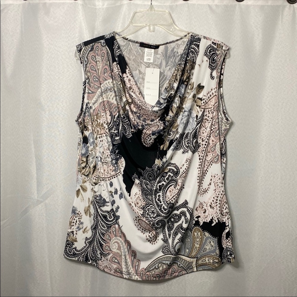 ❗️MOVING SALE❗️ NWT Scoop Neck Tank
